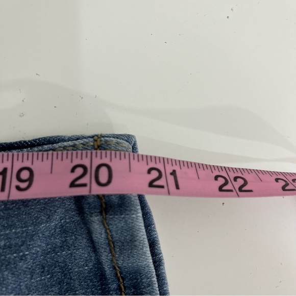 Suko Blue Sequin Light Wash Denim Capris - Picture 15 of 16